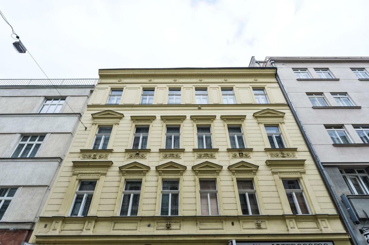 Vogue Near By Wenceslas Square Praag